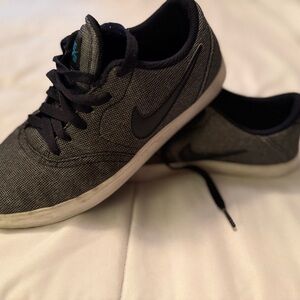 Nike SB Check Solarsoft Canvas Sneakers